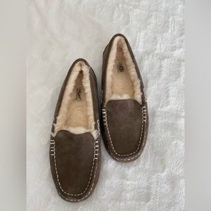 Women’s UGG Ansley Suede Moccasin Slippers in Expresso, Size 10
